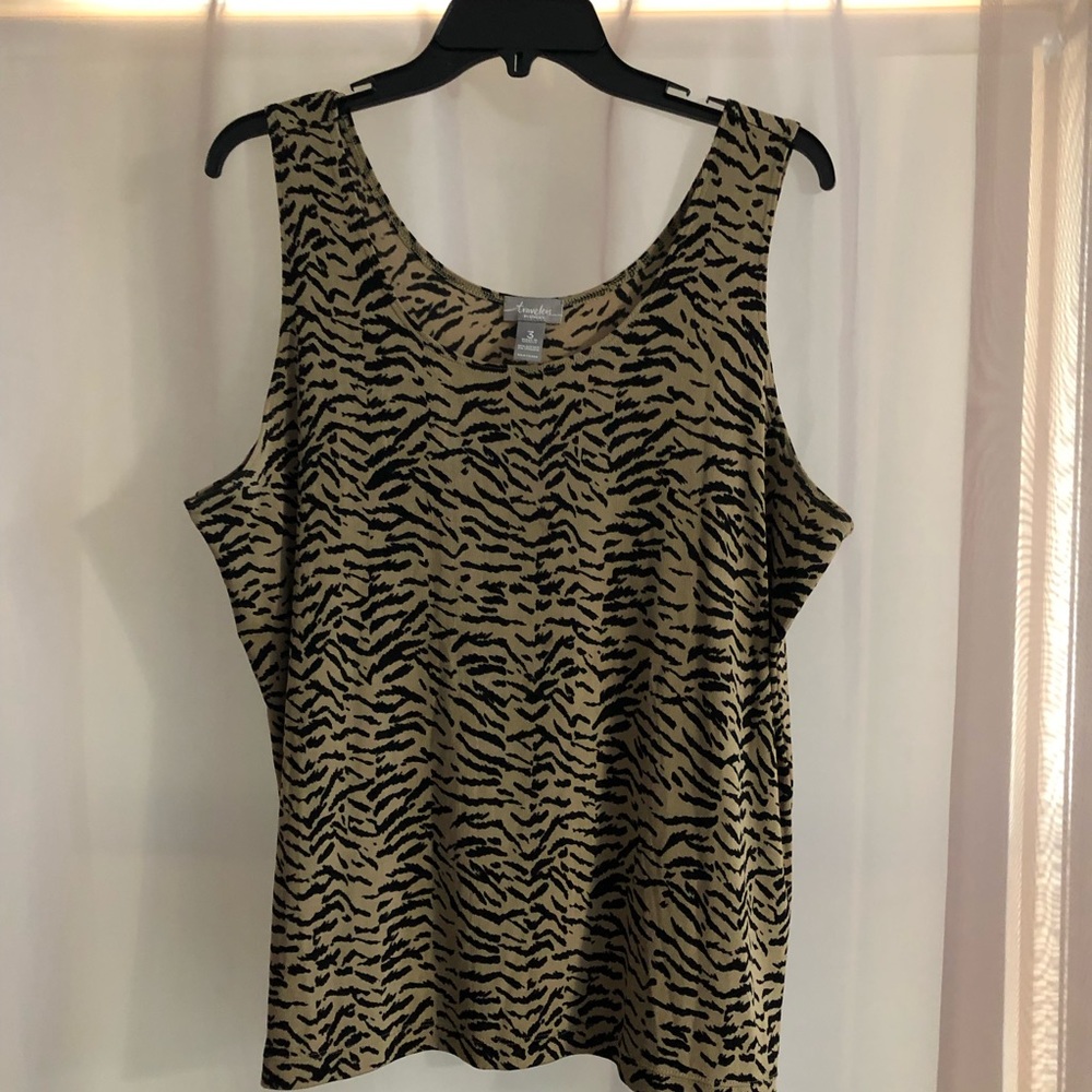 Travelers sleeveless top